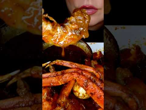 HUGE SPICY SEAFOOD BOIL #asmr #seafood #foodie