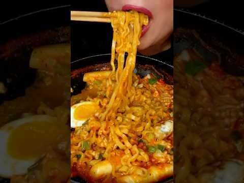 BULDAK SPICY NOODLES #food #asmr #korea