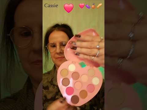 Emoji challenge pour "Cassie"