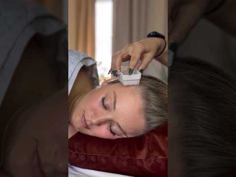ASMR sensory brush heaven w/ @skincarewithmorgan. #relaxing