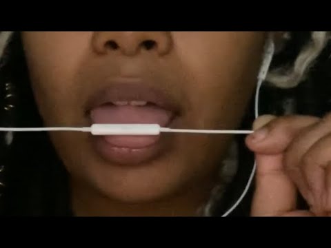 ASMR// NIBBLING ON MIC , Licking & Kissing  👄💋