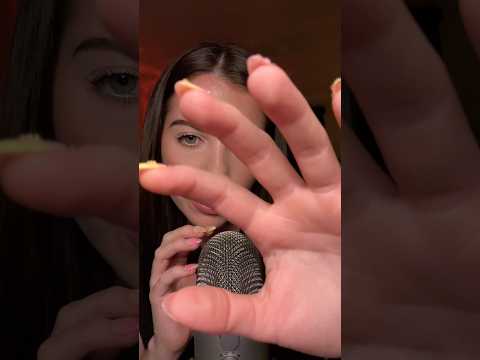 Scratching your face ASMR #asmr #relax #tingles #satisfying #relaxing #visualtingle #tingle