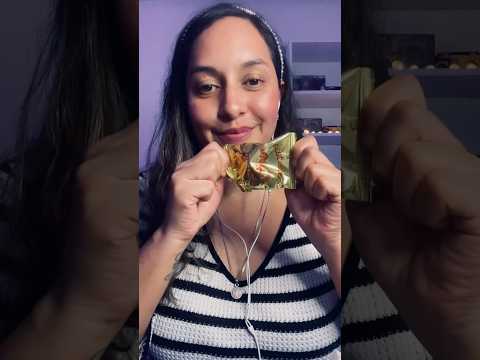 Que nos dice hoy la Galleta de la fortuna? 🥠 ♥️ #asmr #susurros #asmrcommunity #susurrando