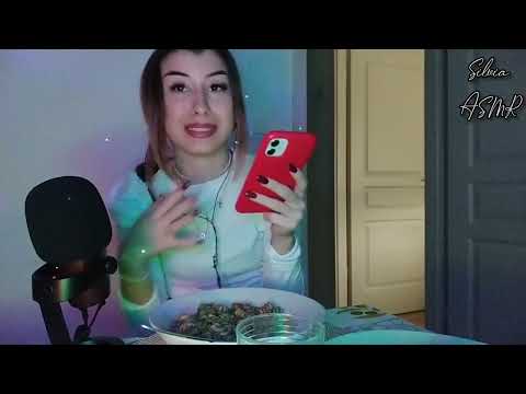 🇮🇹ASMR ITA•EATING SOUNDS, MANGIO E RISPONDO ALLE VOSTRE DOMANDE