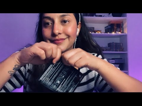 ASMR✨ TÚ COMPAÑERA DE CLASE TE HACE UNA HIDRATACIÓN EXTREMA EN LOS LABIOS 👄 ♥️✨