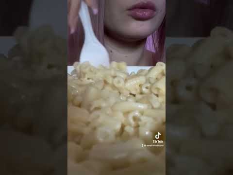 Mac n cheese ASMR 🧀 #asmrfood #foodasmr #asmrsounds