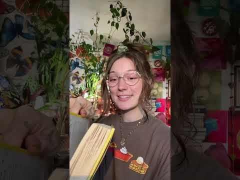 🌻📖What is the last book you touched and or a book on your tbr ?📖🌻