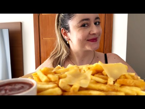 ASMR: COMENDO BATATA FRITA COM QUEIJO