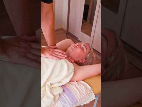 Deep tissue massage and chiropractic adjustments for Catherine #backcrack