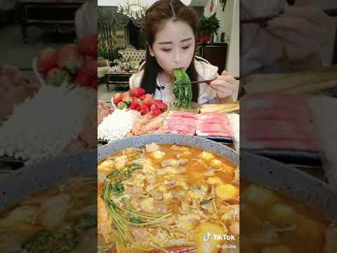 FAST EATING ASMR