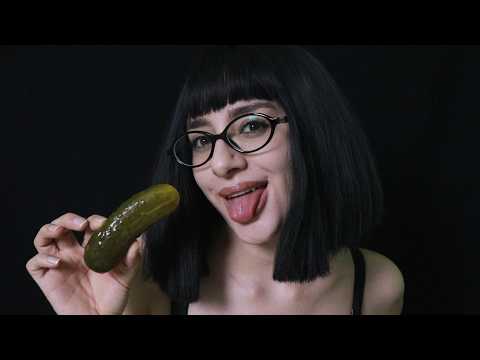 ASMR SONIDOS CRUJIENTES CON PEPINILLOS