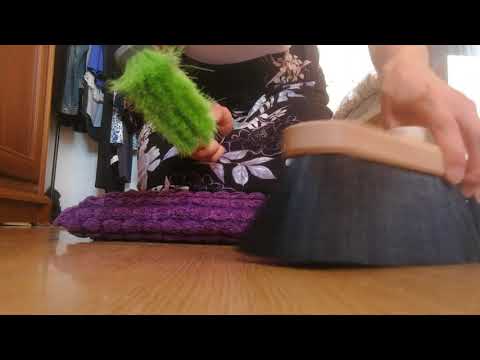 ASMR SWEEPING BRUSHES (BRUSHING AND TAPPING)