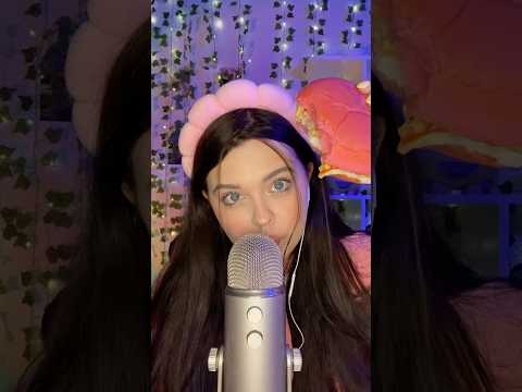 АСМР Пробуем розовый бургер Hello Kitty🩷 #asmr #асмр #итинг #eating #mukbang #hello kitty