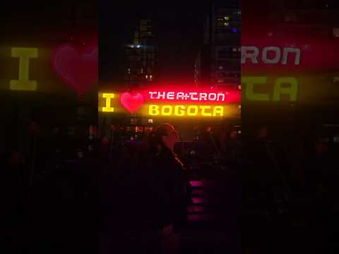 FOMOS EM UMA DAS MAIORES BALADAS DO MUNDO | THEATRON 🇨🇴