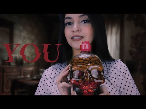 [ASMR] YOU: NAMORADA LOVE CUIDA DA SUA FERIDA E COZINHA PRA VOCÊ| NETFLIX ASMR