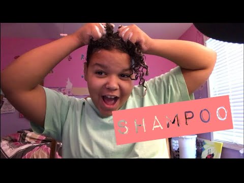 ASMR- shampooing my hair | Soupy sounds |