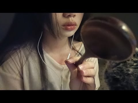 ASMR Close-Up Wooden Spoon Scooping, Biting & Nomming 