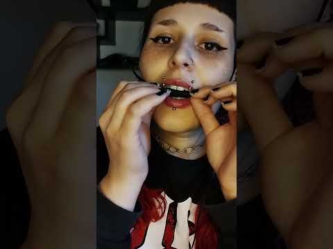 SONS DE BOCA MOLHADOS COM ECO | MORDENDO MIC #asmr #asmrsounds #visualtingle #asmrvideo #mouthsounds