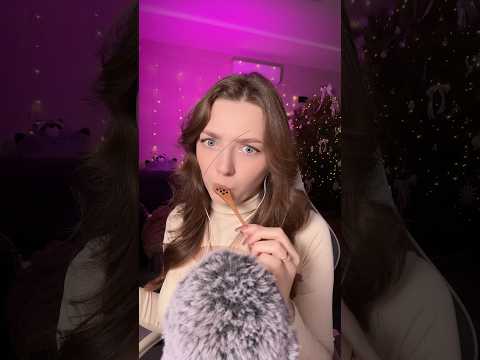 What is in your screen? #asmr #asmrsounds #asmrrelax #asmrtingles #asmrwhispers #asmrsleep #relax