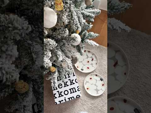 Asmr marimekko unboxing #unintentionalasmr #christmasgifts #asmrunpacking #asmrunboxing