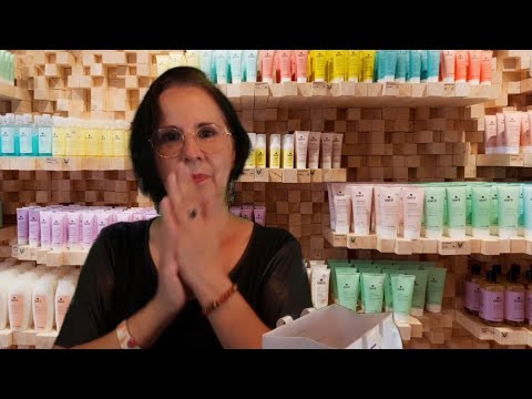 Asmr Français vidéo personnalisée pour "Kenza" Rôleplay vendeuse de cosmétiques et parfums.