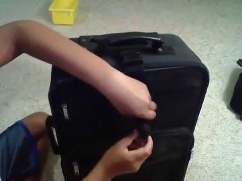 ASMR Suitcase zipping and unzipping