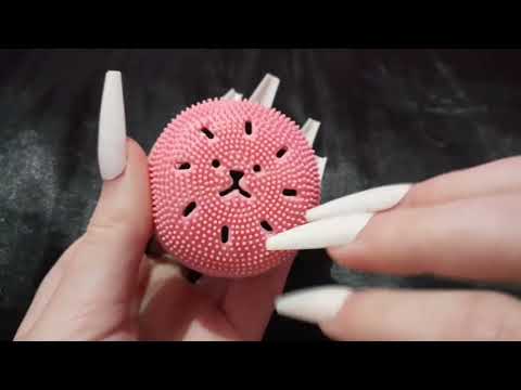 ASMR - TAPPING, SCRATCHING E SONS DE BOCA sons de chuva no fundo