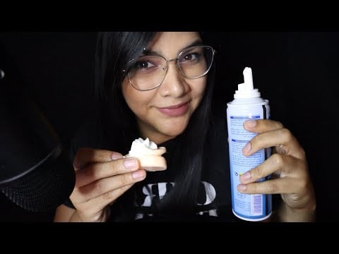 ASMR comiendo crema batida en orejita
