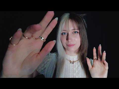 ASMR hand movements that make ur brain go brrrr