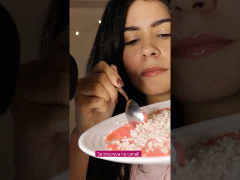 ASMR COMENDO BRIGADEIRO ROSA #asmrshorts