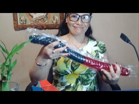 I GOT YOUR GIANT GUMMY WORM BEAUTIFUL PEOPLE:Life in America 🇺🇸