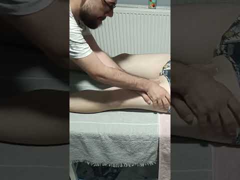 POST-SPORTS MASSAGE FOR QUADRICEPS #satisfying #relaxing #asmr #shorts #massage