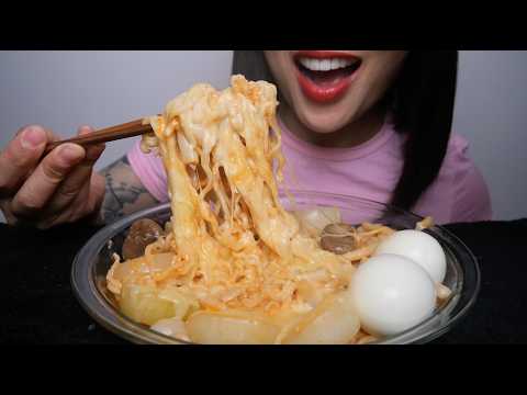TRYING NEW SAMYANG NOODLES (ASMR EATING SOUNDS) LIGHT WHISPERS | SAS-ASMR