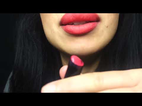 ASMR making a painting of lipstick & kisses 😘