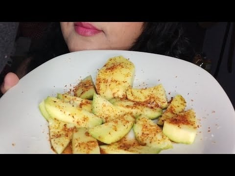 ASMR #asmr #mango comiendo mango verde con tajin limón 🍋 y sal
