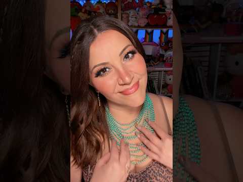 Necklace scratchies 🤤😋 #asmr #asmrsounds #asmrvideo #asmrmakeup #asmrtist