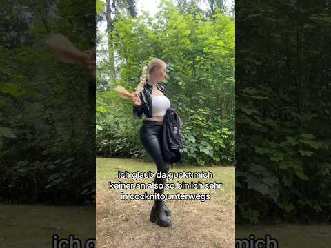 Findest du, ich kann mit diesem Lederoutfit beim Lidl einkaufen gehen? 🙃