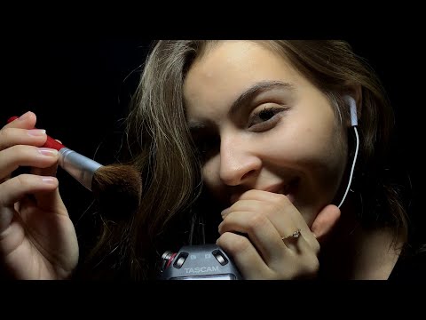 ASMR ENGLISH: MOUTH SOUNDS & CAMERA BRUSHING