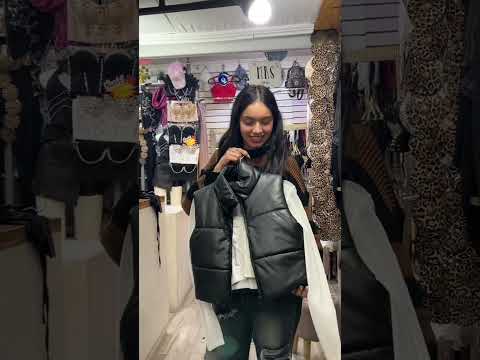 Gente de Santiago Chile corran a visitar este local la ropa más fashion