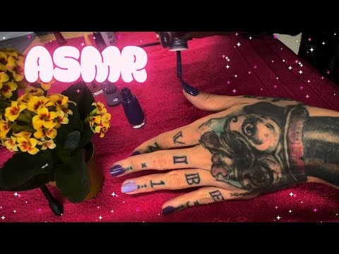 ASMR | Fazendo minhas unhas | Muitos sussurros + tappings + sons de boca (sons relaxantes) 💤