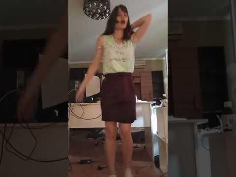 альтушка Аня танцы #смешнойшортс #humour #funny #humor #pov #live #тренды #танцы #рекомендации #топ