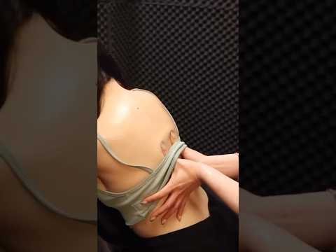 🧚🏻‍♀️Healing touch back and spine massage #asmrmassage #chairmassage #femalemassage #relax
