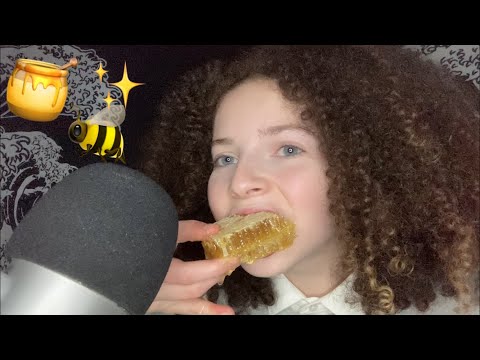 ASMR | Eating RAW HONEYCOMB