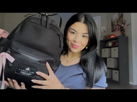 ASMR what’s in my gym bag 💪🏻🫶🏻