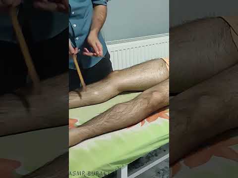 MASSAGE FOR ATHLETES TO RELIEVE SPASMS IN THE FORE LEG #satisfying #relaxing #asmr #shorts #massage