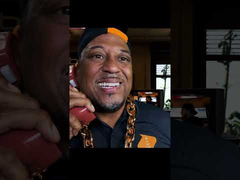 Sketchy Boost Mobile Worker (Vertical VIDEO) ASMR Inner City Roleplay