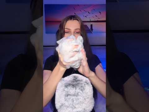 ASMR foam 🤤🫧 #asmr #relax #sleepasmr #tingles #relaxingasmr #tinglesasmr #shorts