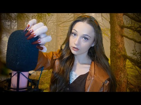 softly singing the new moon soundtrack until my vampire bf gets back from alaska 😌✨ ASMR