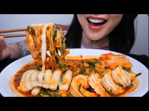 SPICY SEAFOOD CHEESY NOODLES (ASMR EATING SOUNDS) NO TALKING | SAS-ASMR