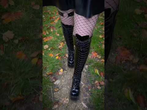 If you go down to the woods today.. beware of the Latex Witch🖤🧙‍♀️🎃 #latex #cosplay #boots #fyp
